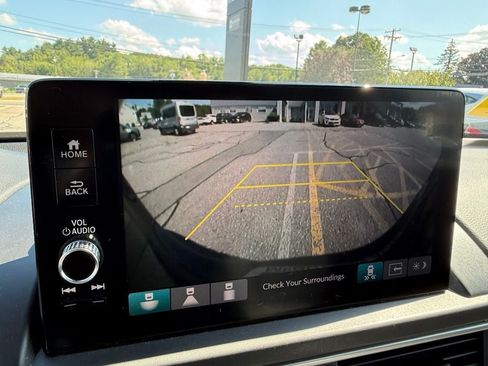 Used 2023 Honda Pilot Touring image 34