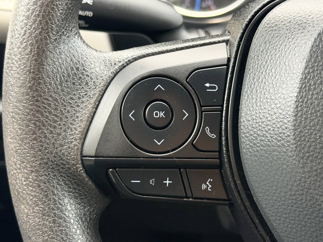 Used 2022 Toyota RAV4 XLE w/ Convenience Package AWD/4WD image 33