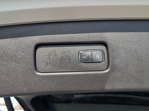 Used 2020 Lincoln Aviator Reserve w/ Equipment Group 202A image 13