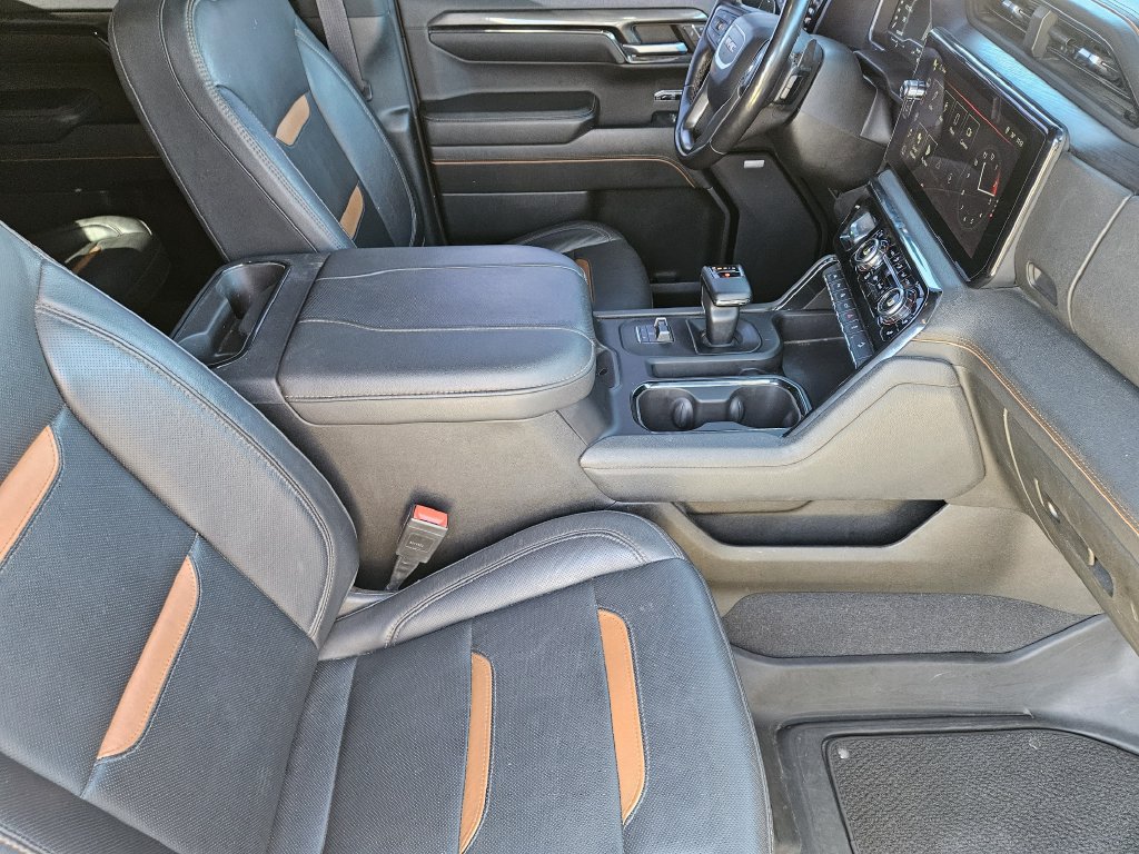 Used 2023 GMC Sierra 1500 AT4 w/ AT4 Premium Package AWD/4WD image 14