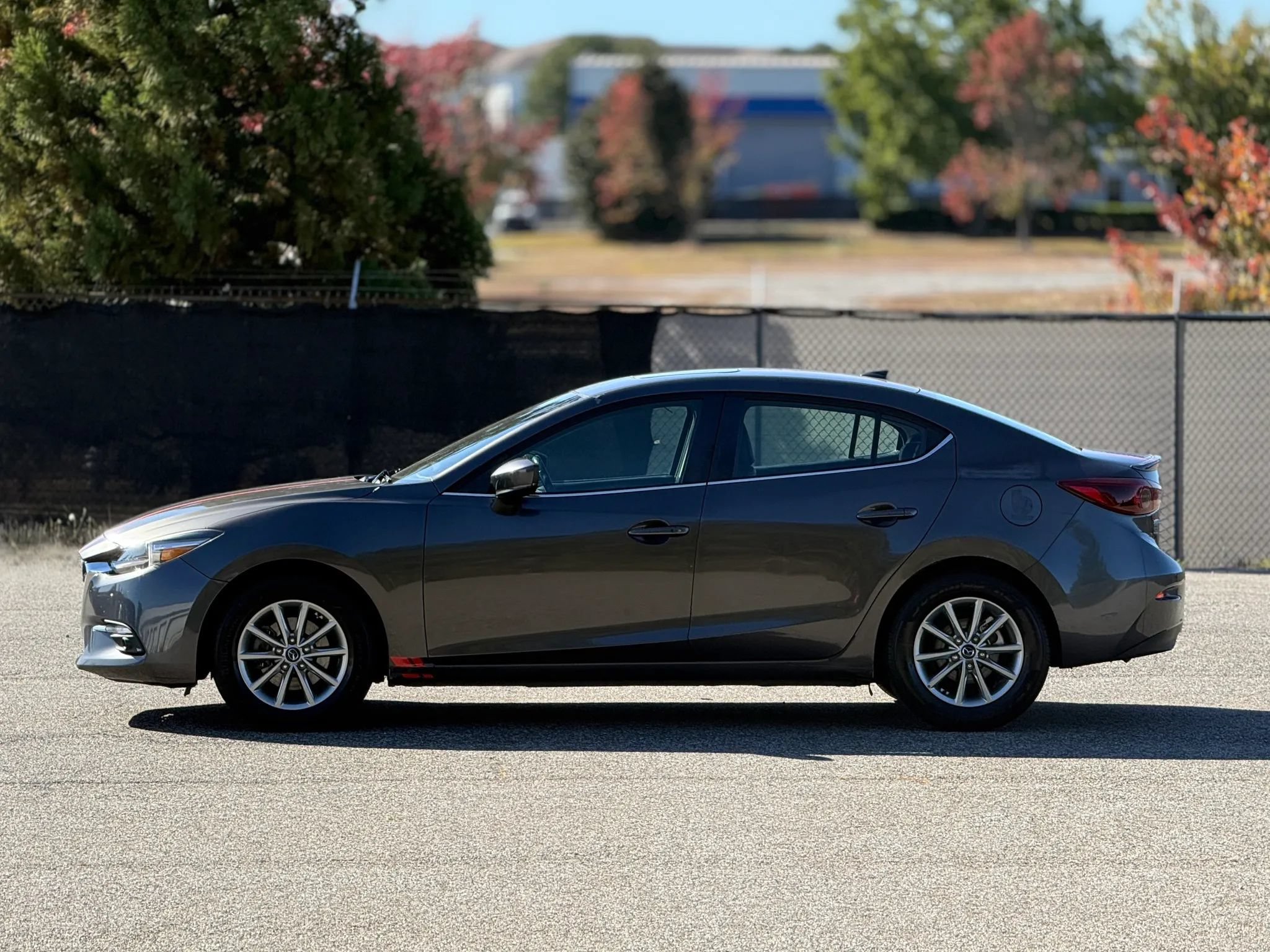 Used 2018 MAZDA MAZDA3 Grand Touring FWD image 8