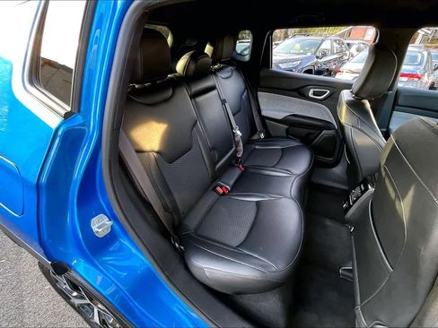 Used 2024 Jeep Compass Latitude image 36