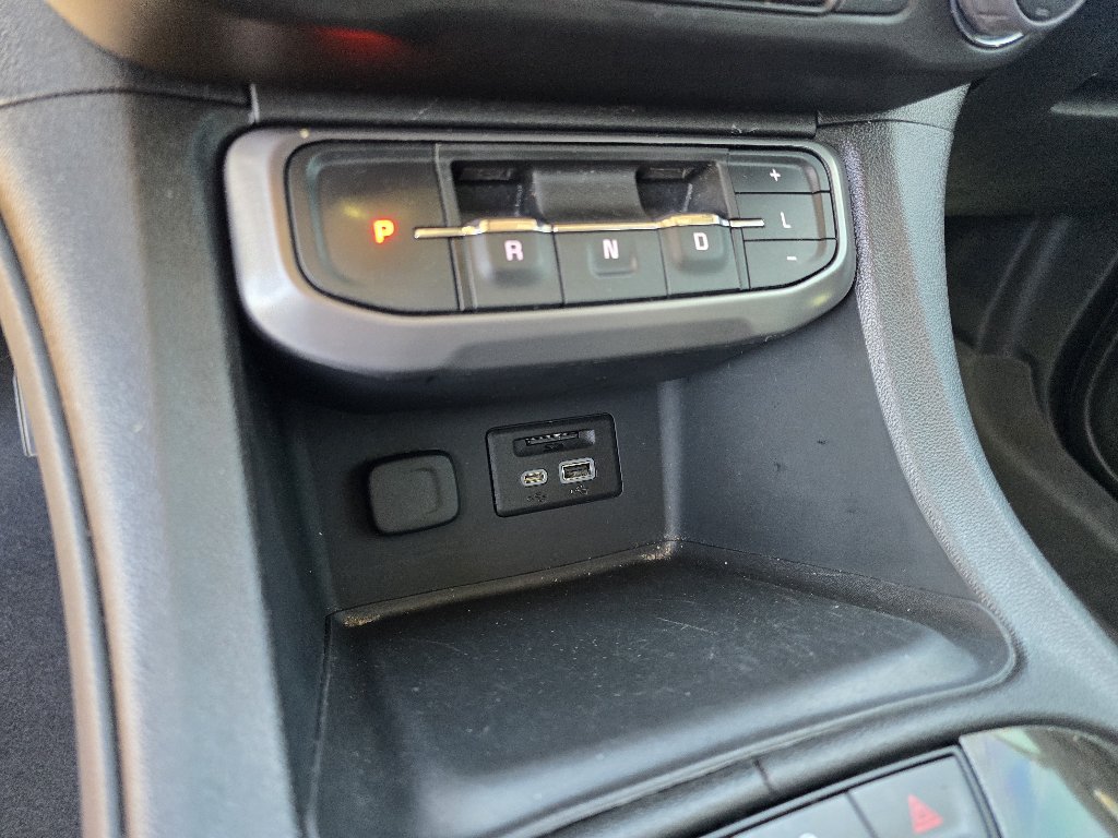 Used 2023 GMC Acadia AT4 w/ Technology Package AWD/4WD image 20