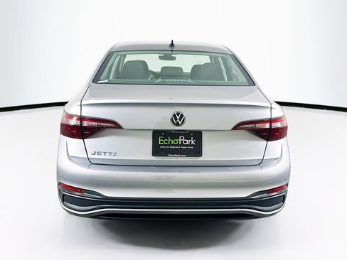 Used 2024 Volkswagen Jetta S image 7