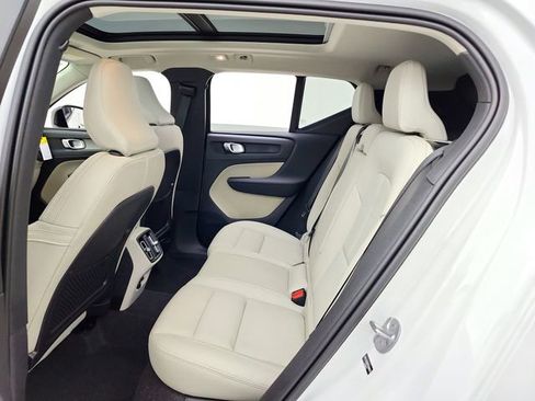 New 2026 Volvo XC40 B5 Plus w/ Climate Package image 28