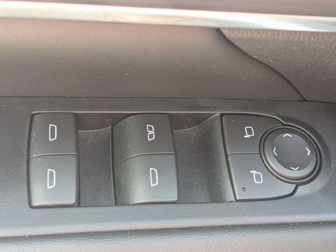 Used 2026 GMC Terrain Elevation w/ Elevation Premium Package FWD image 12