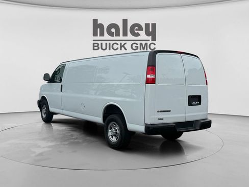 Used 2023 Chevrolet Express 2500 Extended w/ Driver Convenience Package RWD image 3