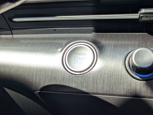 Used 2025 Hyundai Kona SEL FWD image 24
