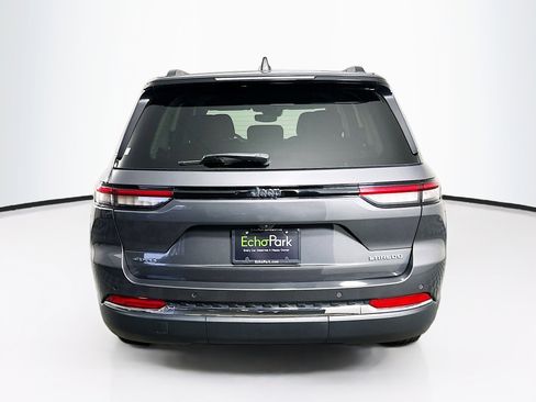 Used 2023 Jeep Grand Cherokee Laredo w/ Luxury Tech Group I AWD/4WD image 7