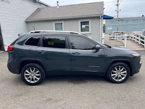 Used 2018 Jeep Cherokee Limited AWD/4WD image 13