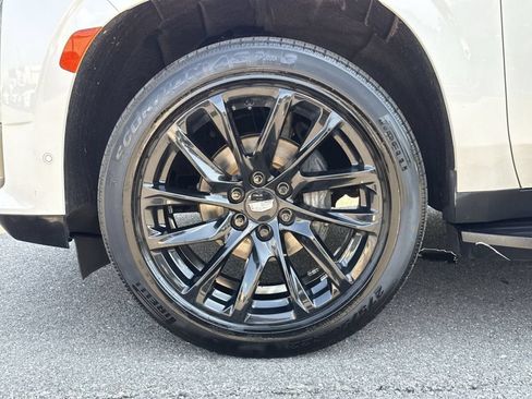 Used 2021 Cadillac Escalade ESV Sport w/ LPO, ONYX Package AWD/4WD image 12