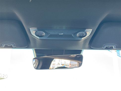 New 2025 VinFast VF 8 Plus image 24