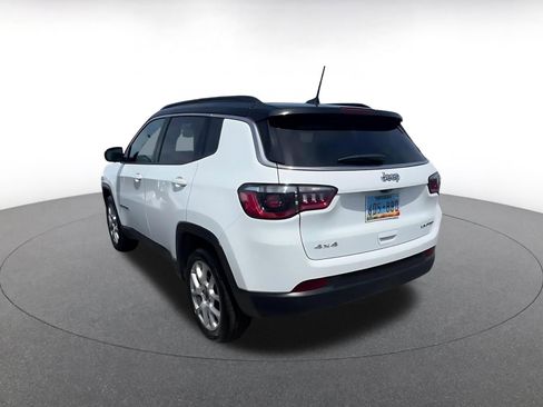 Used 2025 Jeep Compass Limited AWD/4WD image 11