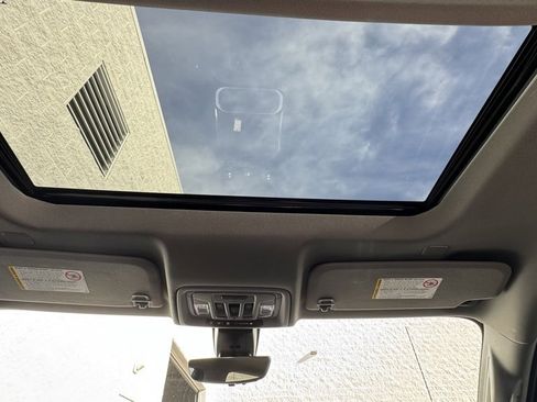 Used 2023 GMC Sierra 2500 Denali w/ Denali Ultimate Package image 14