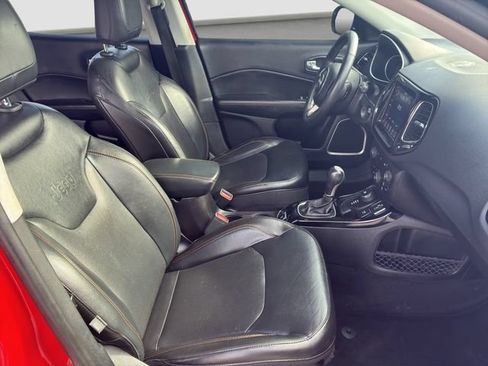 Used 2018 Jeep Compass Limited AWD/4WD image 9