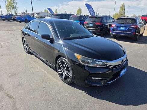 Used 2017 Honda Accord Sport image 3