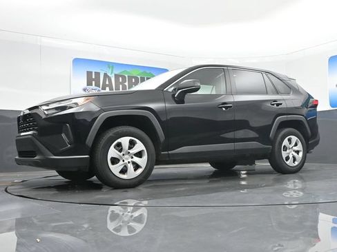 Used 2023 Toyota RAV4 LE FWD image 19