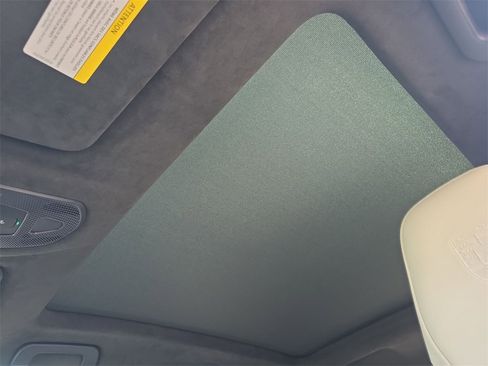 Used 2025 Porsche Cayenne GTS image 21