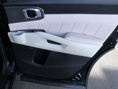 Used 2023 Kia Sorento SX Prestige image 65