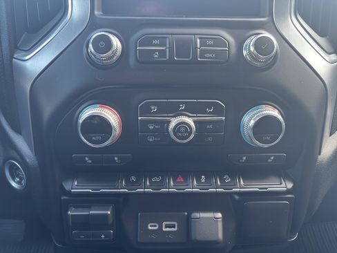 Used 2021 GMC Sierra 1500 SLE image 25