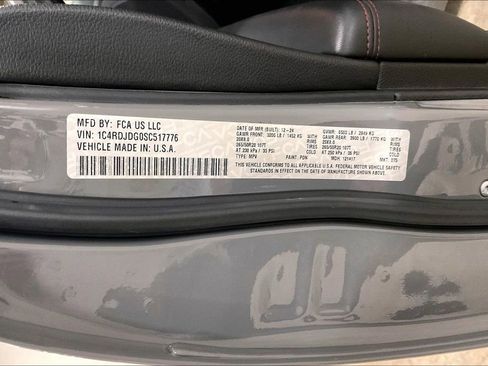 Used 2025 Dodge Durango GT image 31