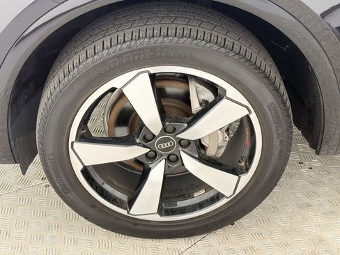 Certified 2023 Audi Q5 2.0T Premium Plus w/ Premium Plus Package AWD/4WD image 11