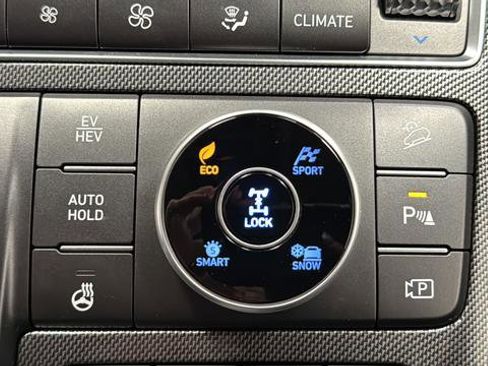 Used 2023 Hyundai Santa Fe Limited AWD/4WD image 31