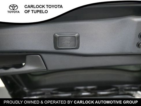 Used 2021 Toyota RAV4 XLE Premium image 27