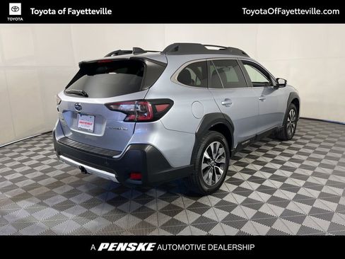 Used 2023 Subaru Outback Limited image 16