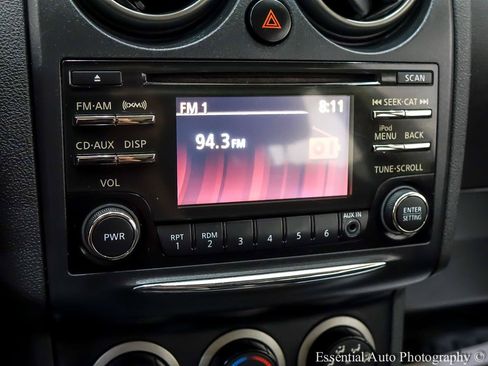 Used 2013 Nissan Rogue SV AWD/4WD image 19