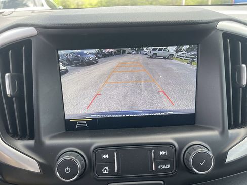 Used 2021 GMC Terrain SLT FWD image 17