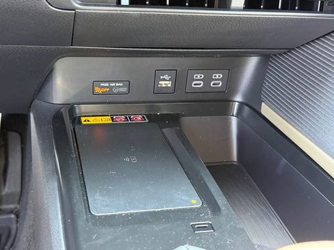 Used 2026 Toyota Camry Hybrid AWD/4WD image 26