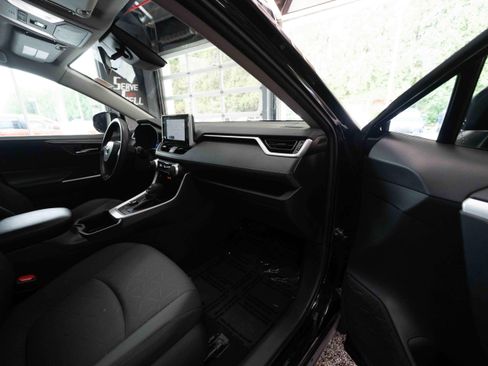 Certified 2025 Toyota RAV4 XLE AWD/4WD image 26