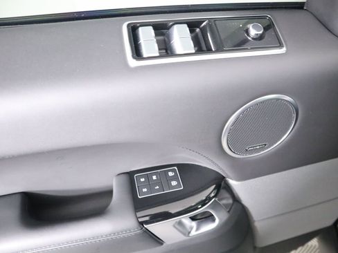 Used 2021 Land Rover Range Rover Sport HST image 24