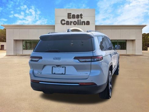 Certified 2023 Jeep Grand Cherokee L Limited w/ Luxury Tech Group II image 3