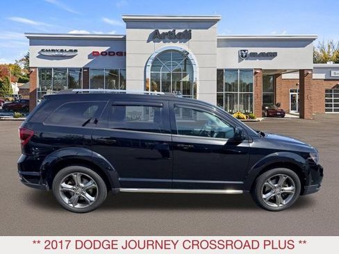 Certified 2017 Dodge Journey Crossroad AWD/4WD image 7