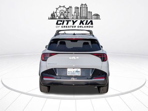 New 2026 Kia Sportage SX FWD image 5