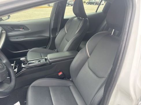 Used 2023 Toyota Prius XLE FWD image 24