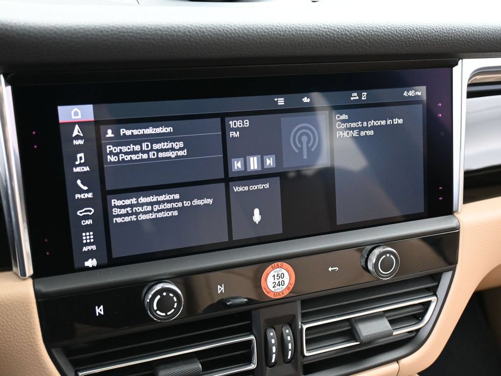 Certified 2026 Porsche Macan AWD/4WD image 21