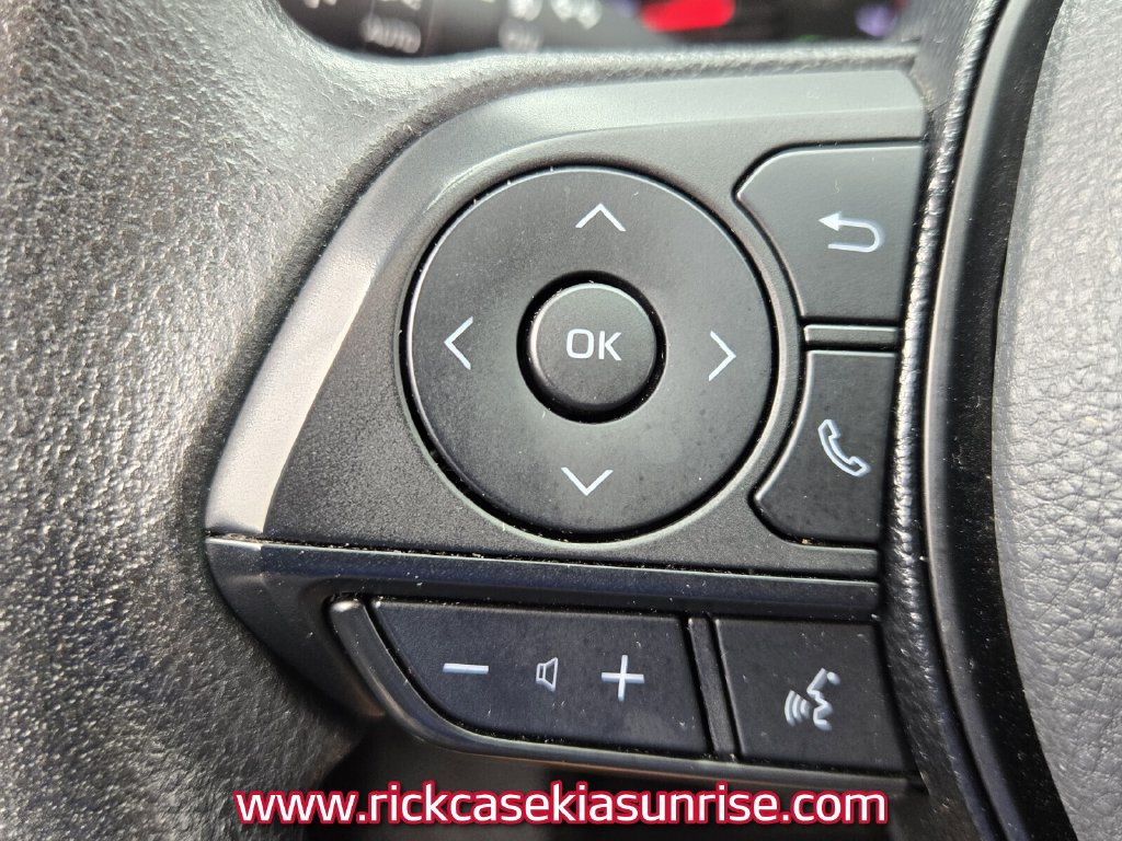 Used 2021 Toyota RAV4 XLE FWD image 24