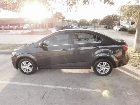 Used 2015 Chevrolet Sonic LT image 6