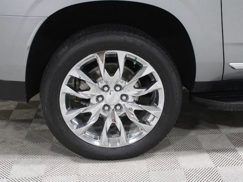 Used 2024 GMC Yukon XL Denali AWD/4WD image 45