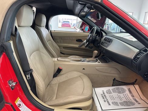 Used 2003 BMW Z4 2.5i image 14