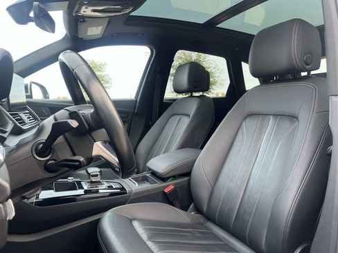 Used 2022 Audi Q5 2.0T Premium image 11