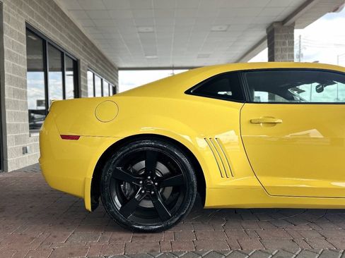 Used 2010 Chevrolet Camaro SS w/ RS Package RWD image 18