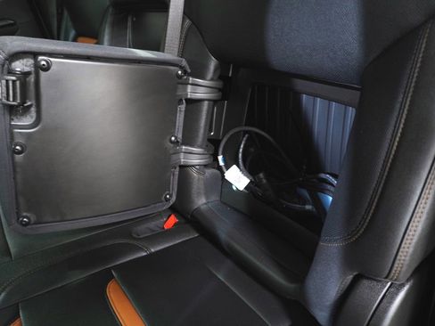 Used 2022 GMC Sierra 1500 AT4 w/ AT4 Preferred Package image 14