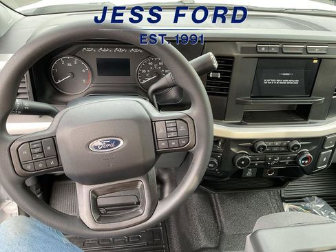 Used 2024 Ford F350 XL w/ 360-Degree Camera Package image 27
