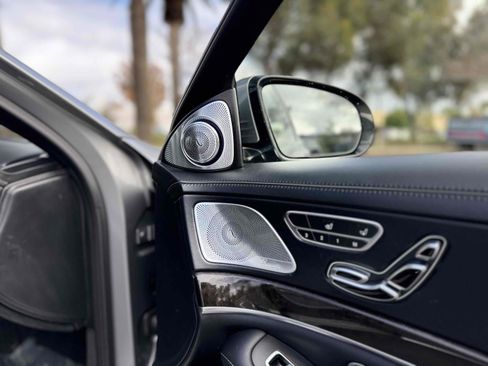 Used 2016 Mercedes-Benz Maybach S 600 image 9
