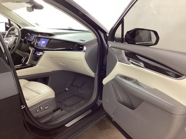 Used 2021 Cadillac XT6 Premium Luxury AWD/4WD image 17