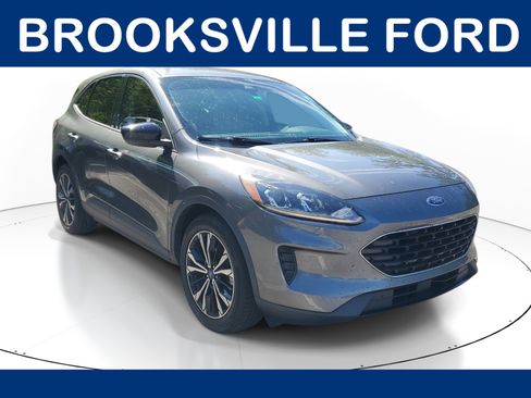Used 2022 Ford Escape SE w/ SE Sport Appearance Package FWD image 1